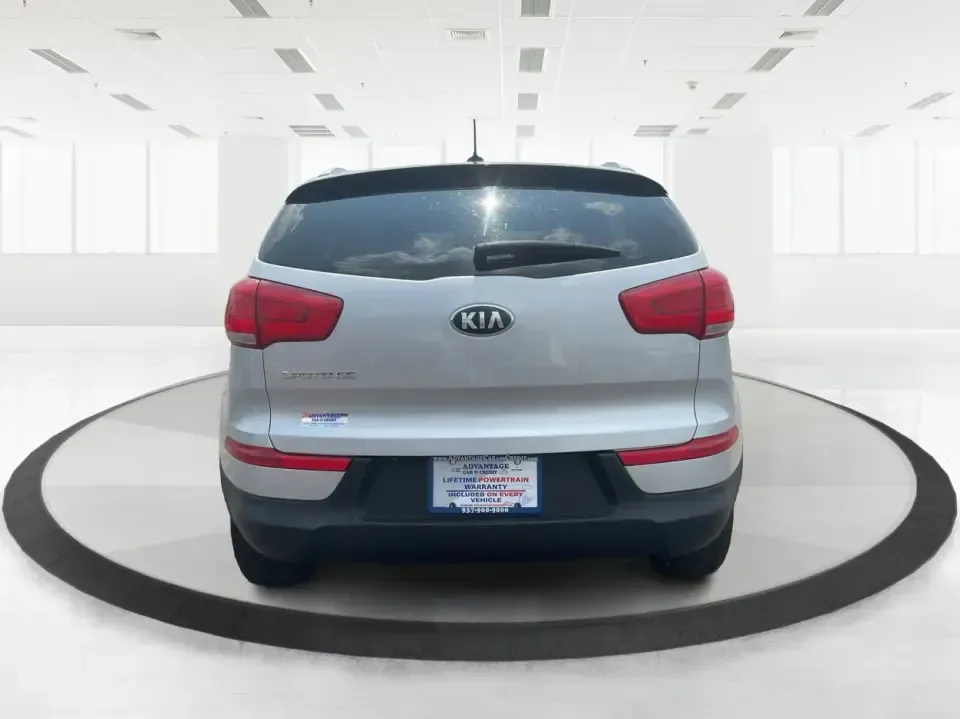 2016 Kia Sportage LX (KNDPBCACXG7) with an Theta II 2.4L I-4 gasoline direct injection engine, 6-Speed Automatic transmission, located at 1230 East Main St, Xenia, OH, 45385, (937) 908-9800, 39.688026, -83.910172 - Embrace the journey of life with the 2016 Kia Sportage LX, a vehicle designed for those who thrive on adventure and seek comfort in their daily commute. Whether you're navigating the bustling streets of Fairborn, OH, or embarking on a weekend family getaway, this versatile crossover is your perfect - Photo#3