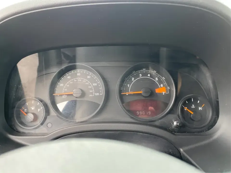 2016 Jeep Patriot Sport (1C4NJPBAXGD) with an 2.0L L4 DOHC 16V engine, Automatic transmission, located at 1184 Kauffman Ave, Fairborn, OH, 45324, (937) 908-9800, 39.807072, -84.030914 - **Explore New Adventures with the 2016 Jeep Patriot Sport SUV at Advantage Car and Credit in Fairborn, OH!**<br /> <br /> Are you ready to elevate your lifestyle with a vehicle that complements your adventurous spirit? Whether you're navigating the bustling streets of Fairborn or hitting the trails - Photo#15