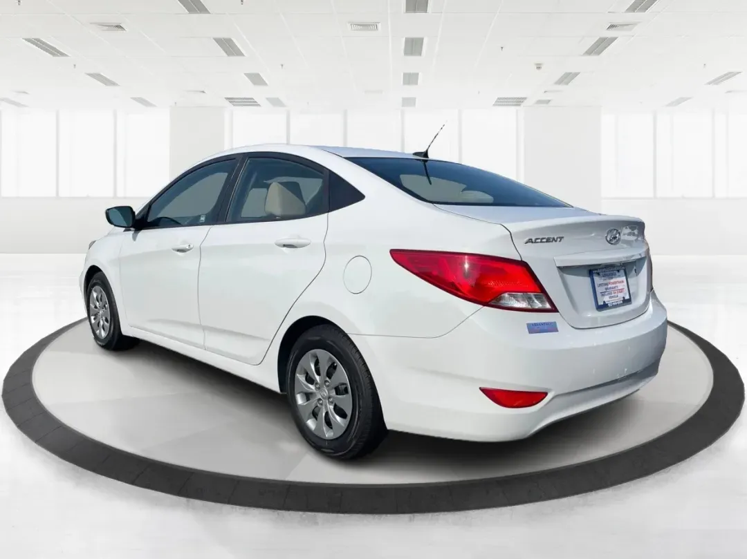 2017 Hyundai Accent SE 4-Door 6A (KMHCT4AE7HU) with an 1.6L L4 DOHC 16V engine, 6-Speed Automatic transmission, located at 1099 N County Rd 25A, Troy, OH, 45373, (937) 908-9800, 40.057079, -84.212883 - Are you searching for a reliable, budget-friendly vehicle that accommodates your busy lifestyle? Look no further than Advantage Car and Credit in Fairborn, OH! We specialize in providing top-notch used vehicles with flexible financing options tailored to fit your needs. Our 2017 Hyundai Accent SE is - Photo#4