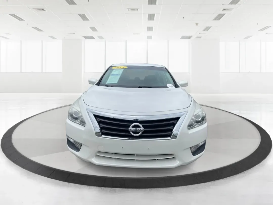 2013 Nissan Altima 2.5 S (1N4AL3APXDC) with an 2.5L I-4 DOHC engine, located at 8750 N County Rd 25A, Piqua, OH, 45356, (937) 908-9800, 40.164391, -84.232513 - **Experience the Ultimate Blend of Comfort and Reliability with the 2013 Nissan Altima 2.5 S Perfect for Your Lifestyle!**<br /> <br /> Are you in search of a vehicle that effortlessly balances daily commuting and weekend getaways? Look no further than this stunning 2013 Nissan Altima 2.5 S, now av - Photo#7