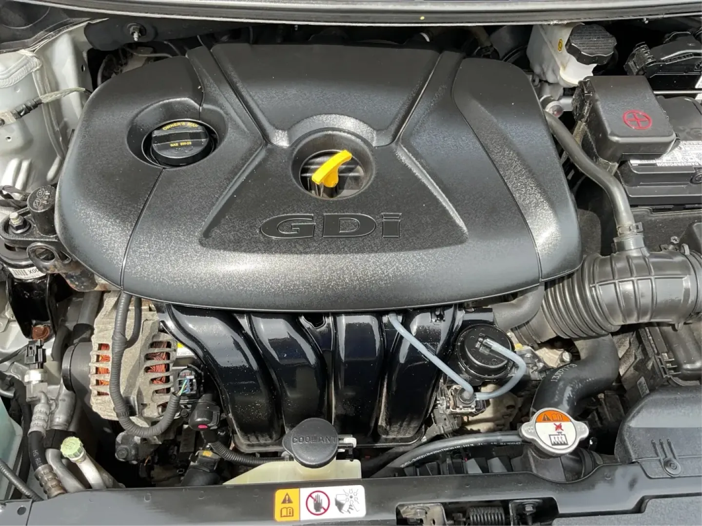 2014 Kia Forte EX (KNAFX5A88E5) with an 2L I-4 gasoline direct injection engine, 6-Speed Automatic transmission, located at 401 Woodman Dr, Riverside, OH, 45431, (937) 908-9800, 39.760899, -84.123421 - **Discover Your Next Adventure with the 2014 Kia Forte EX at Advantage Car and Credit!**<br /> <br /> Are you ready to elevate your daily commute or embark on weekend adventures? The 2014 Kia Forte EX is the perfect companion, whether you're navigating the bustling streets of Fairborn, OH, or hittin - Photo#11