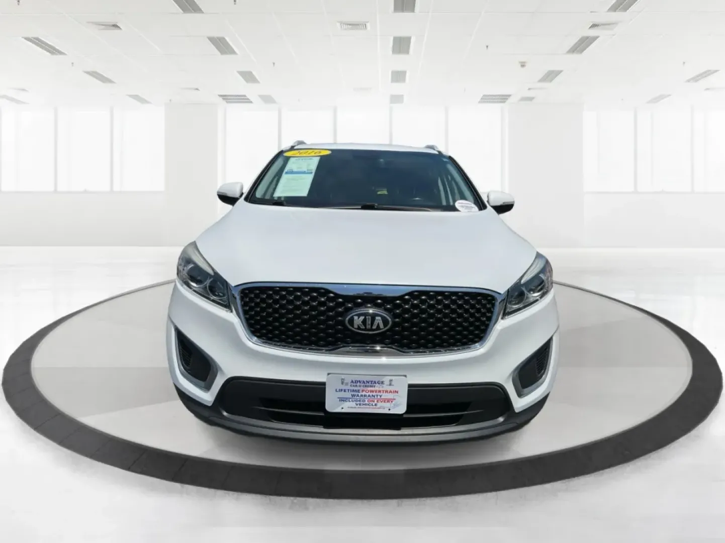 2016 Kia Sorento 2.4L LX (5XYPGDA34GG) with an 2.4L I-4 gasoline direct injection engine, located at 401 Woodman Dr, Riverside, OH, 45431, (937) 908-9800, 39.760899, -84.123421 - **Adventure Awaits: Drive Home This 2016 Kia Sorento from Advantage Car and Credit!**<br /> <br /> Are you searching for the perfect vehicle that effortlessly combines style, comfort, and the ability to tackle any adventure? Look no further than this stunning **2016 Kia Sorento 2.4L LX**! Whether yo - Photo#7