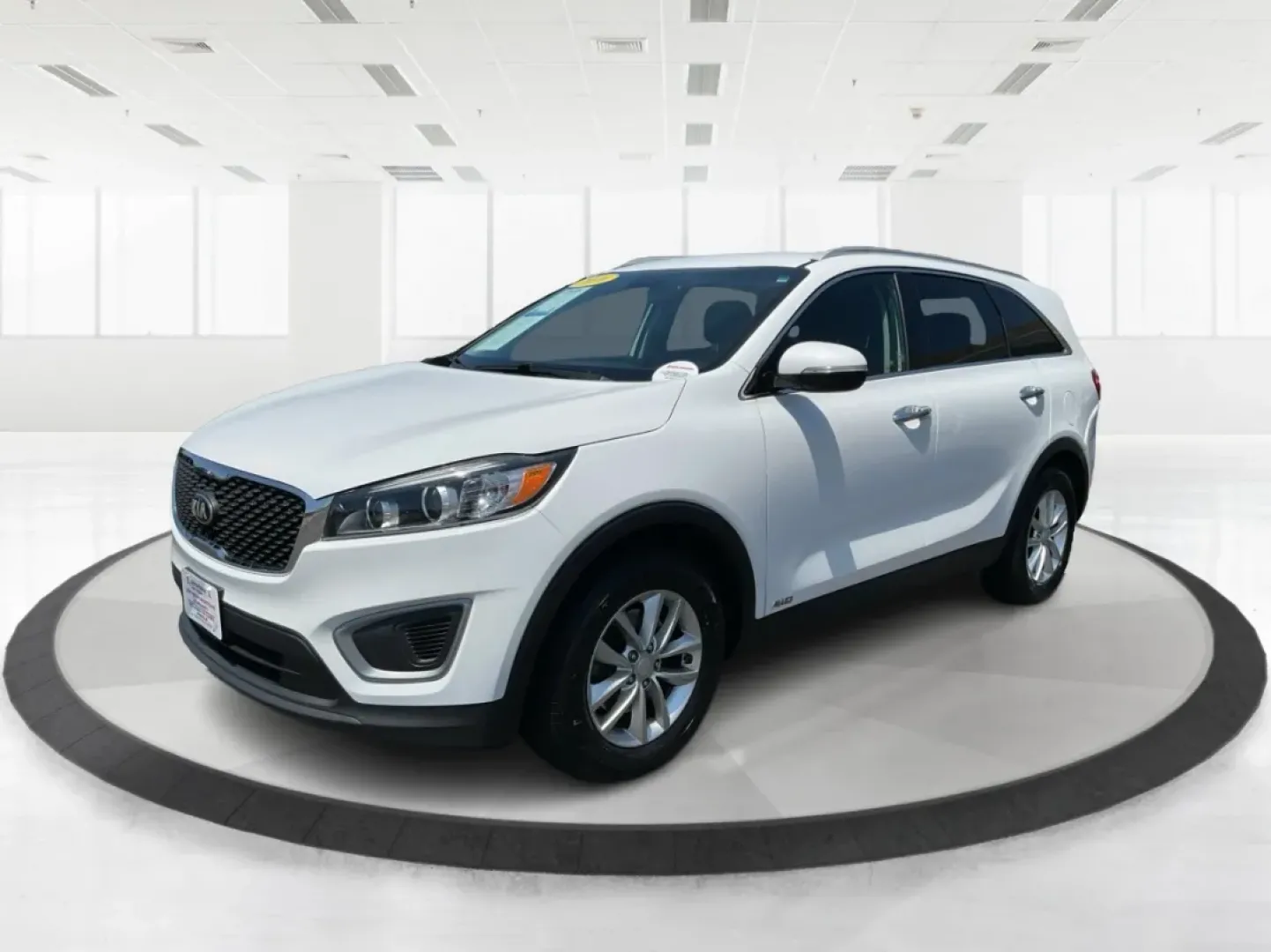 2016 Kia Sorento 2.4L LX (5XYPGDA34GG) with an 2.4L I-4 gasoline direct injection engine, located at 401 Woodman Dr, Riverside, OH, 45431, (937) 908-9800, 39.760899, -84.123421 - **Adventure Awaits: Drive Home This 2016 Kia Sorento from Advantage Car and Credit!**<br /> <br /> Are you searching for the perfect vehicle that effortlessly combines style, comfort, and the ability to tackle any adventure? Look no further than this stunning **2016 Kia Sorento 2.4L LX**! Whether yo - Photo#8